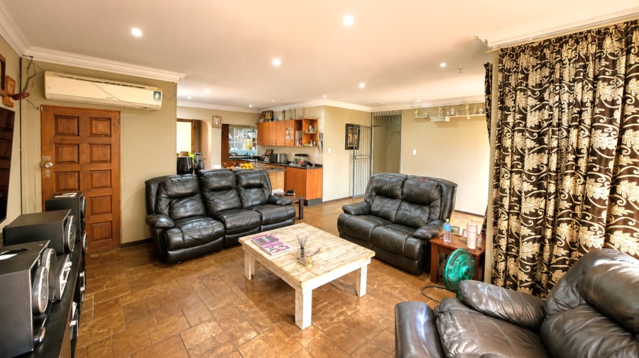 3 Bedroom Property for Sale in Melodie North West
